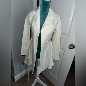 Elegant White Women's Jacket 🧥✨